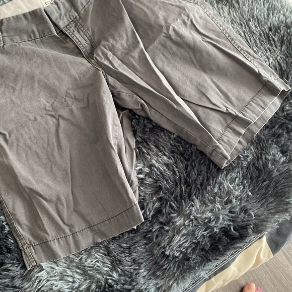 Old Navy dark grey shorts - Picture 4 of 17
